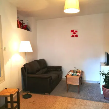 Joli Au Coeur Du Vieux Village Tatil Evi